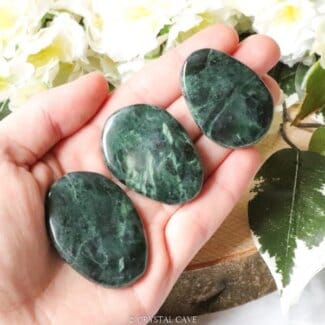Groene jade palmsteen - Crystal Cave