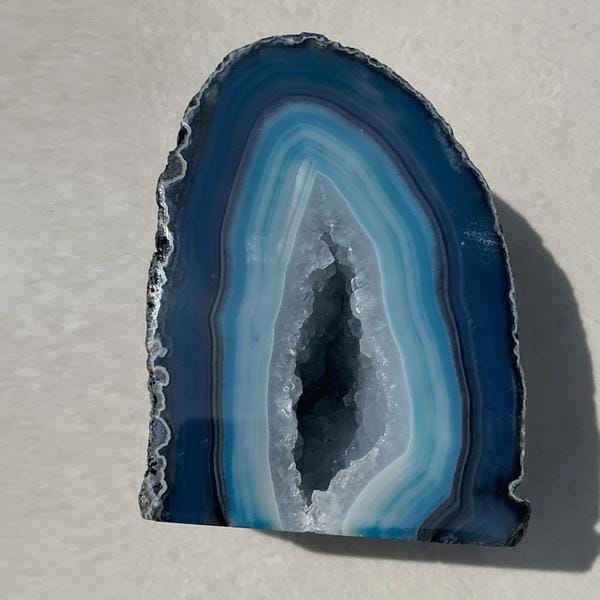 Geverfde agaat geode