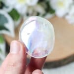 Angel aura cabochon - Crystal Cave