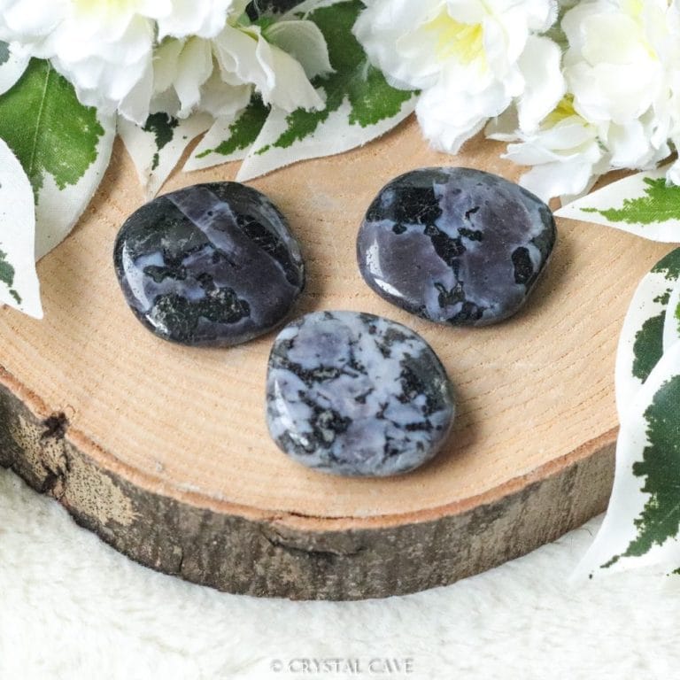 Indigo gabbro zaksteen - Crystal Cave