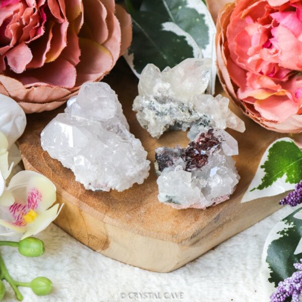 Ruwe witte apofyliet cluster - Crystal Cave