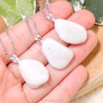 Witte bariet hanger zilver - Crystal Cave