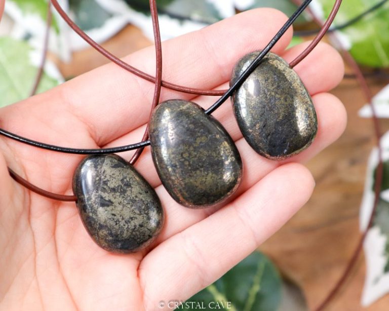 Zwarte lemurische jade ketting - Crystal Cave