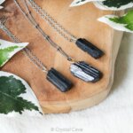 Ruwe zwarte toermalijn zilveren ketting - Crystal Cave