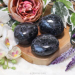 Indigo gabbro xl knuffelsteen - Crystal Cave