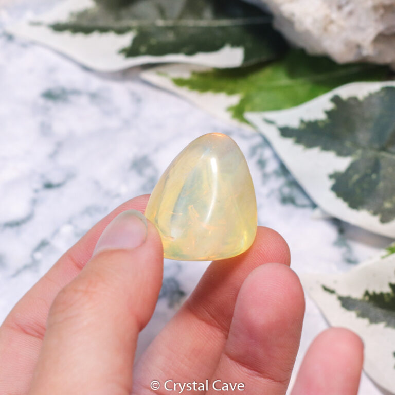 Yellow smelt quartz kristal - Crystal Cave